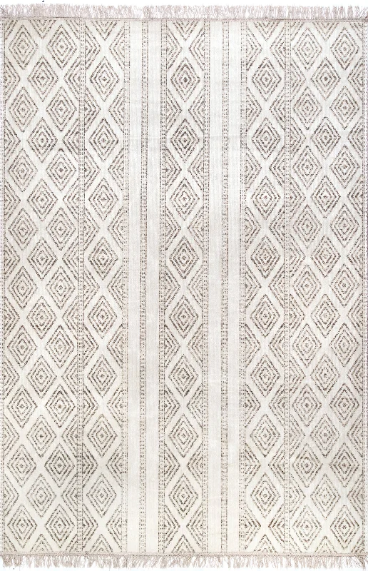 Indoor/Outdoor Striped With Tassels Rug | Beige