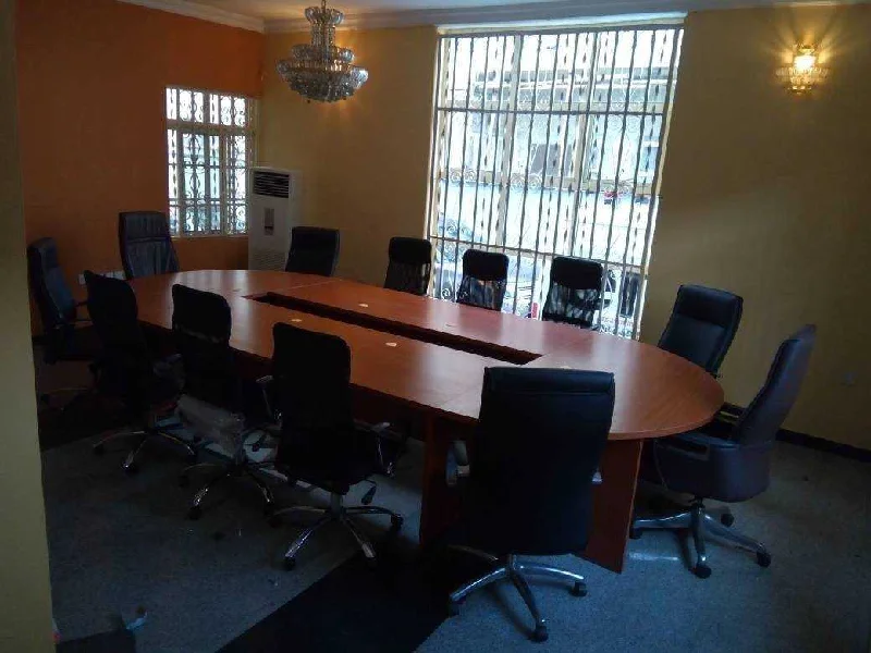 Conference Table 10 - 12 man 4.2m x1.5m in laminate board